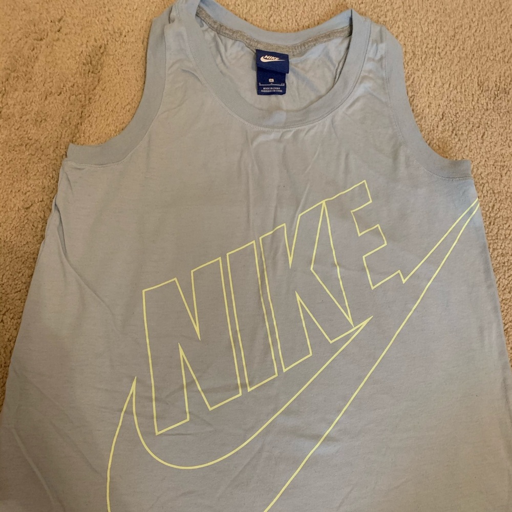 Nike women’s muscle tank!